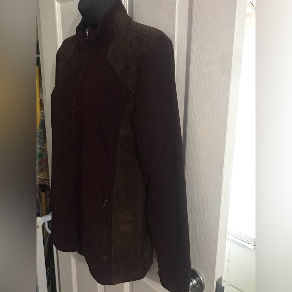 🎉Host Pick🎉New Talbots maroon/brown faux suede trim fleece soft jacket, PM - Picture 3 of 16